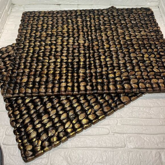 Saro Lifestyle Kailua Hyacinth Placemats in Black (Set of 4) - Picture 1 of 9
